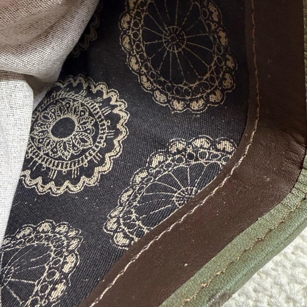 American West, Hand-Tooled Leather Wallet in Dark Green with Silver Concho - Picture 5 of 7